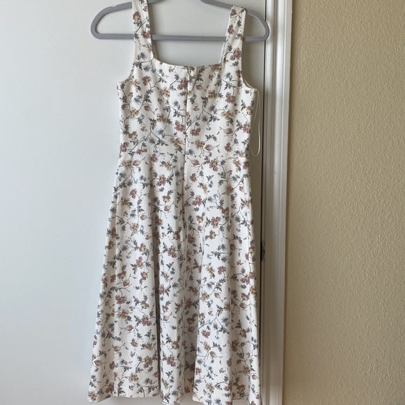 Dress - Picture 3 of 4